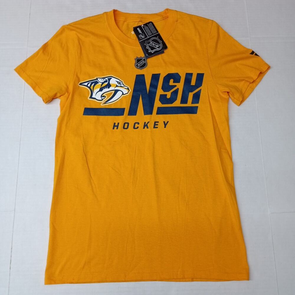Nashville Predators T-Shirt Size S Small Gold Fanatics NHL Short Sleeve Cotton